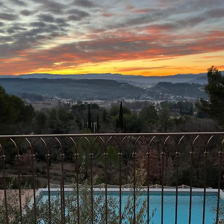Villa Lumineuse Avec Piscine Clim 1Ere Etage Vue Panoramique Sur Les Montagnes Sur Le Site De La Sainte-Victoire Le Tholonet Εξωτερικό φωτογραφία