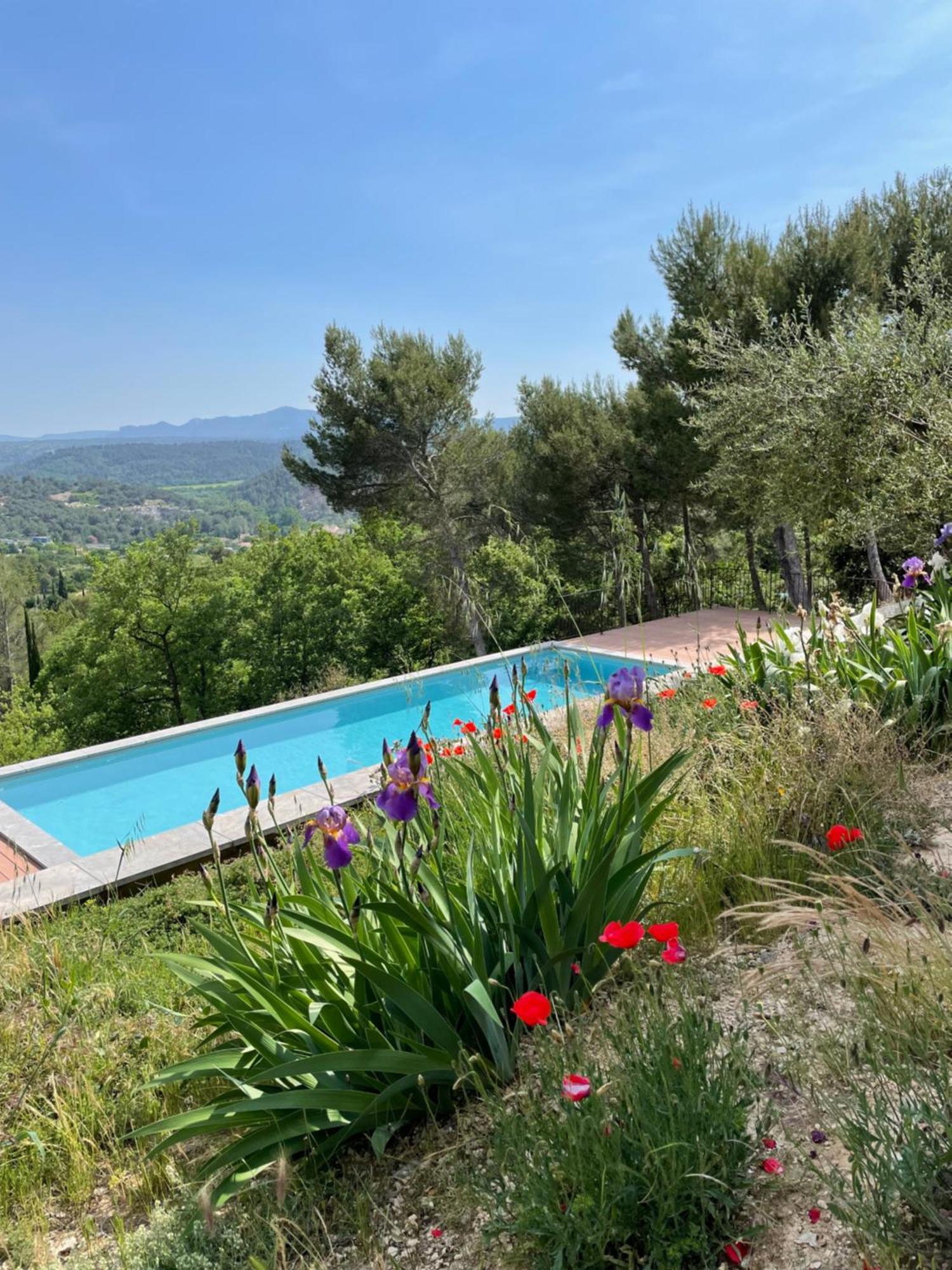 Villa Lumineuse Avec Piscine Clim 1Ere Etage Vue Panoramique Sur Les Montagnes Sur Le Site De La Sainte-Victoire Le Tholonet Εξωτερικό φωτογραφία