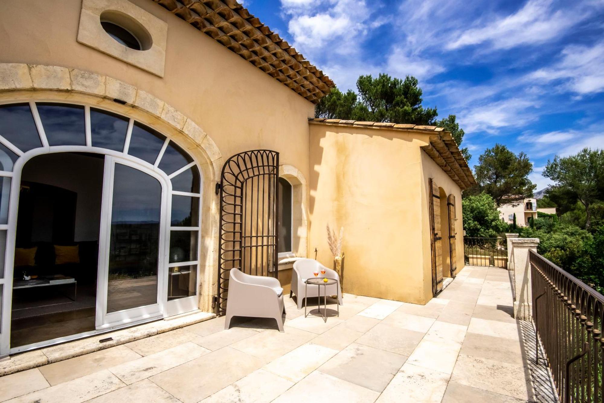 Villa Lumineuse Avec Piscine Clim 1Ere Etage Vue Panoramique Sur Les Montagnes Sur Le Site De La Sainte-Victoire Le Tholonet Εξωτερικό φωτογραφία